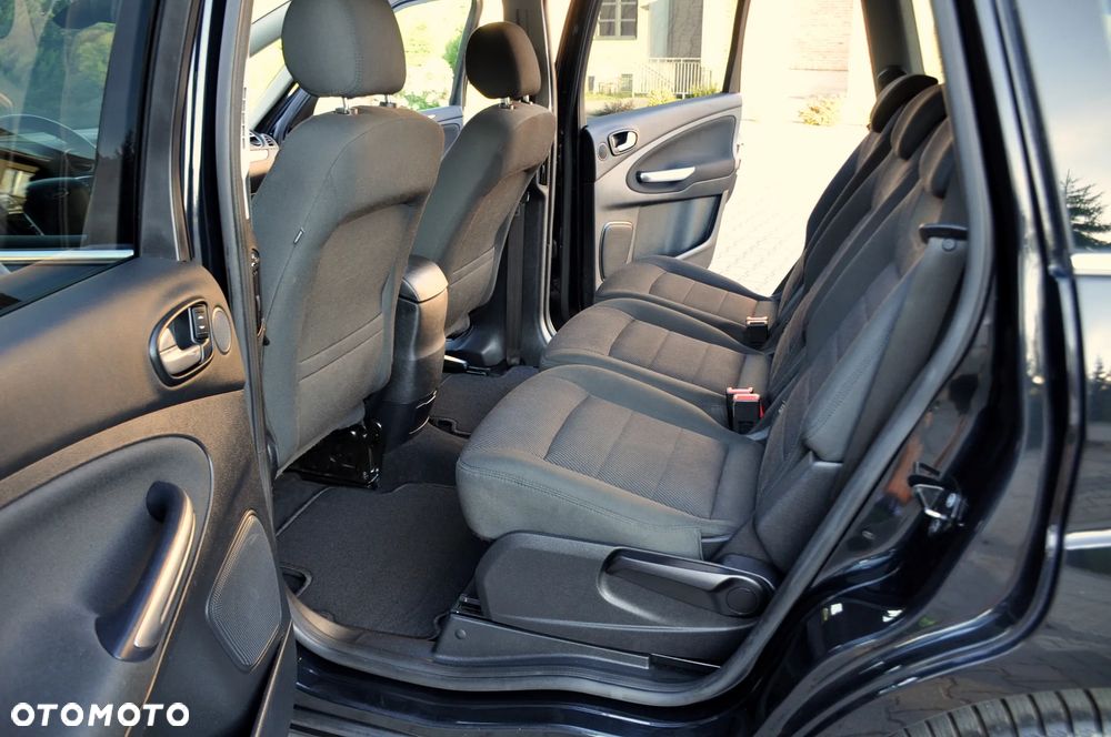 Ford S-Max - 20