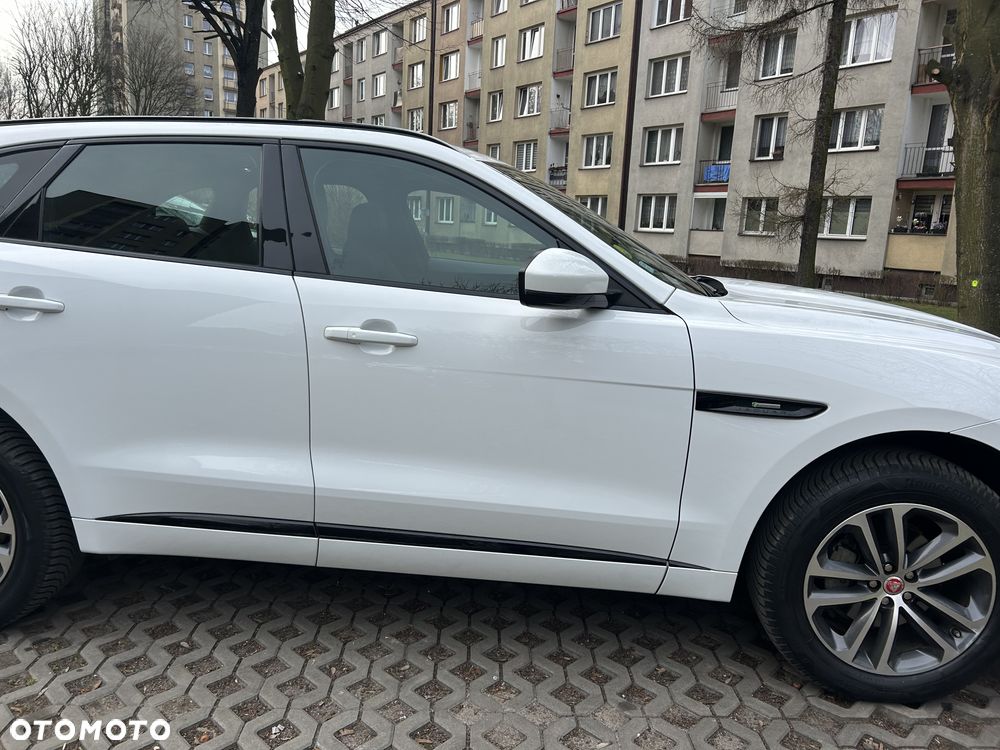 Jaguar F-Pace 2.0 i4D AWD R-Sport - 11