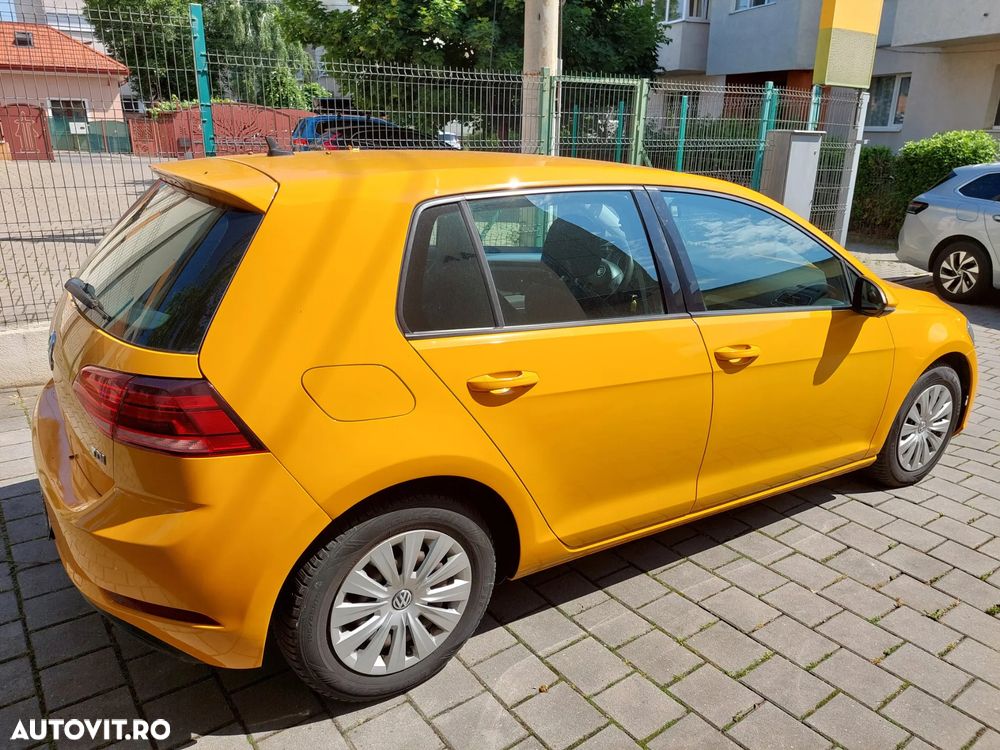 Volkswagen Golf 1.6 TDI Comfortline - 4