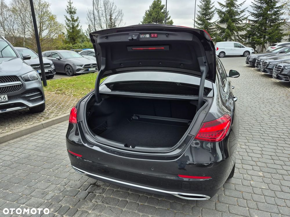 Mercedes-Benz Klasa C 200 d mHEV - 29