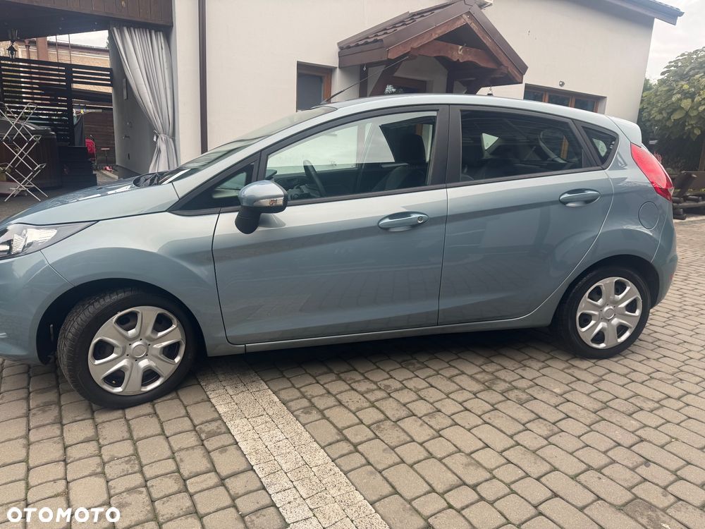 Ford Fiesta 1.25 Celebration - 11