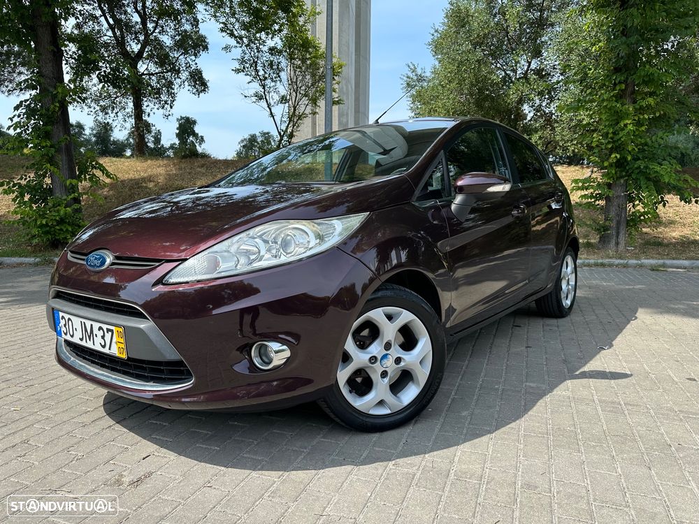 Ford Fiesta 1.4 Titanium Aut. - 1