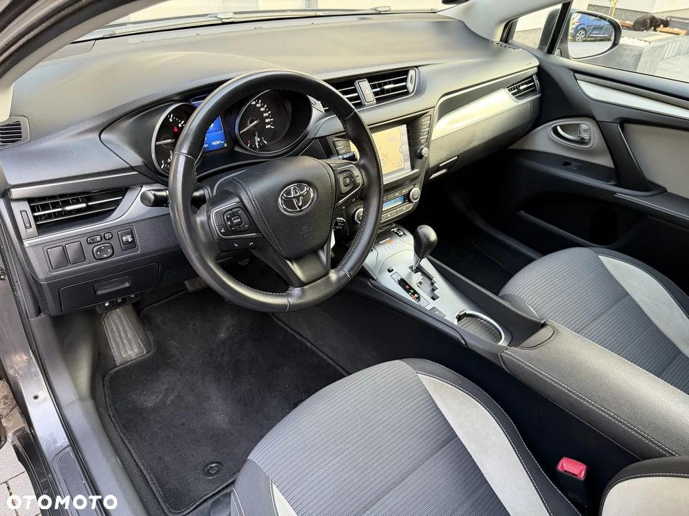 Toyota Avensis 1.8 Premium MS - 26
