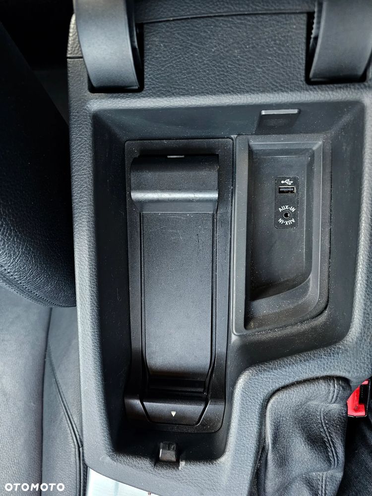 BMW Seria 3 320d Blue Performance Luxury Line - 31