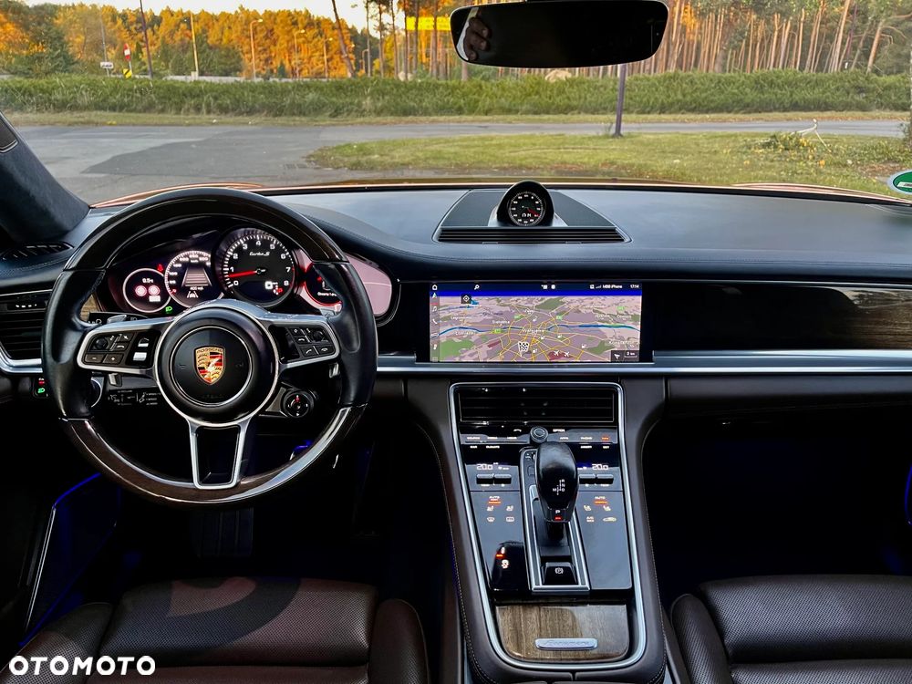 Porsche Panamera - 40