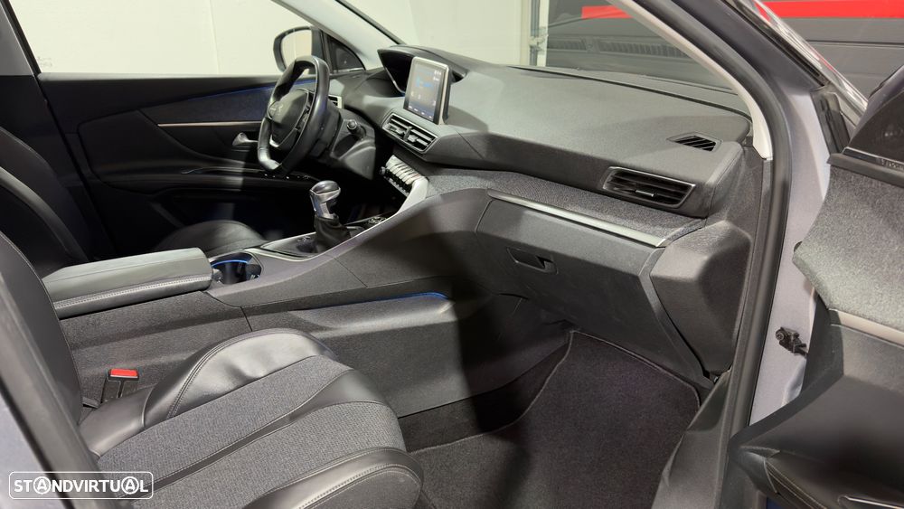Peugeot 3008 PureTech 130 Stop & Start GPF Allure - 13