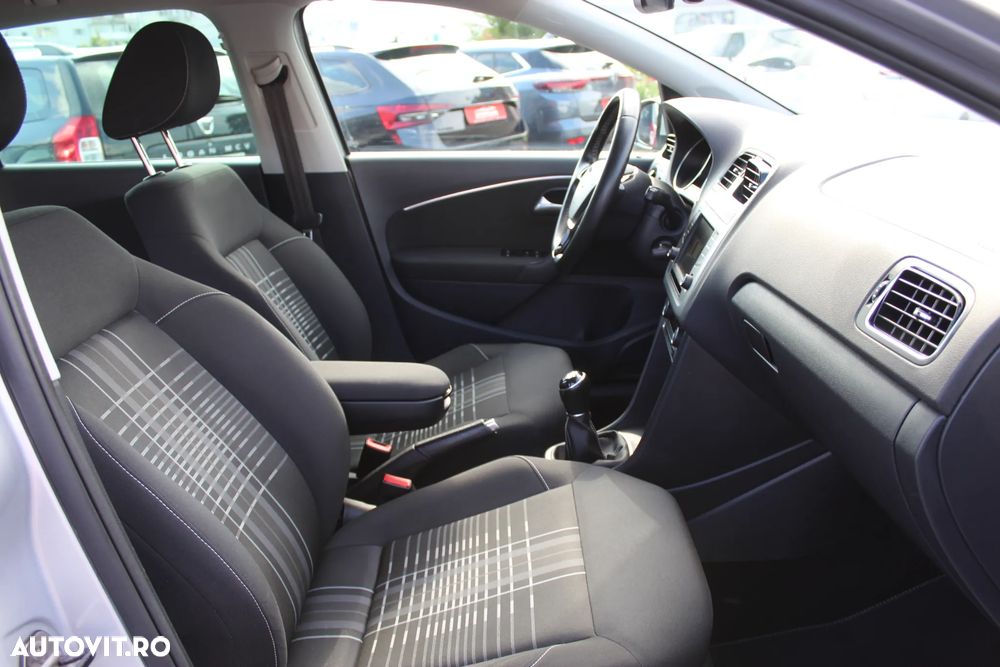 Volkswagen Polo 1.4 TDI Blue Motion Technology Lounge - 7