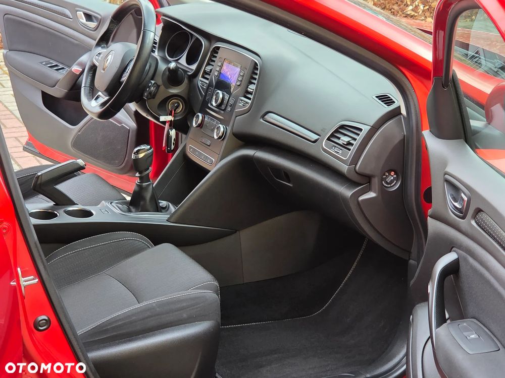 Renault Megane ENERGY TCe 130 GT LINE - 18