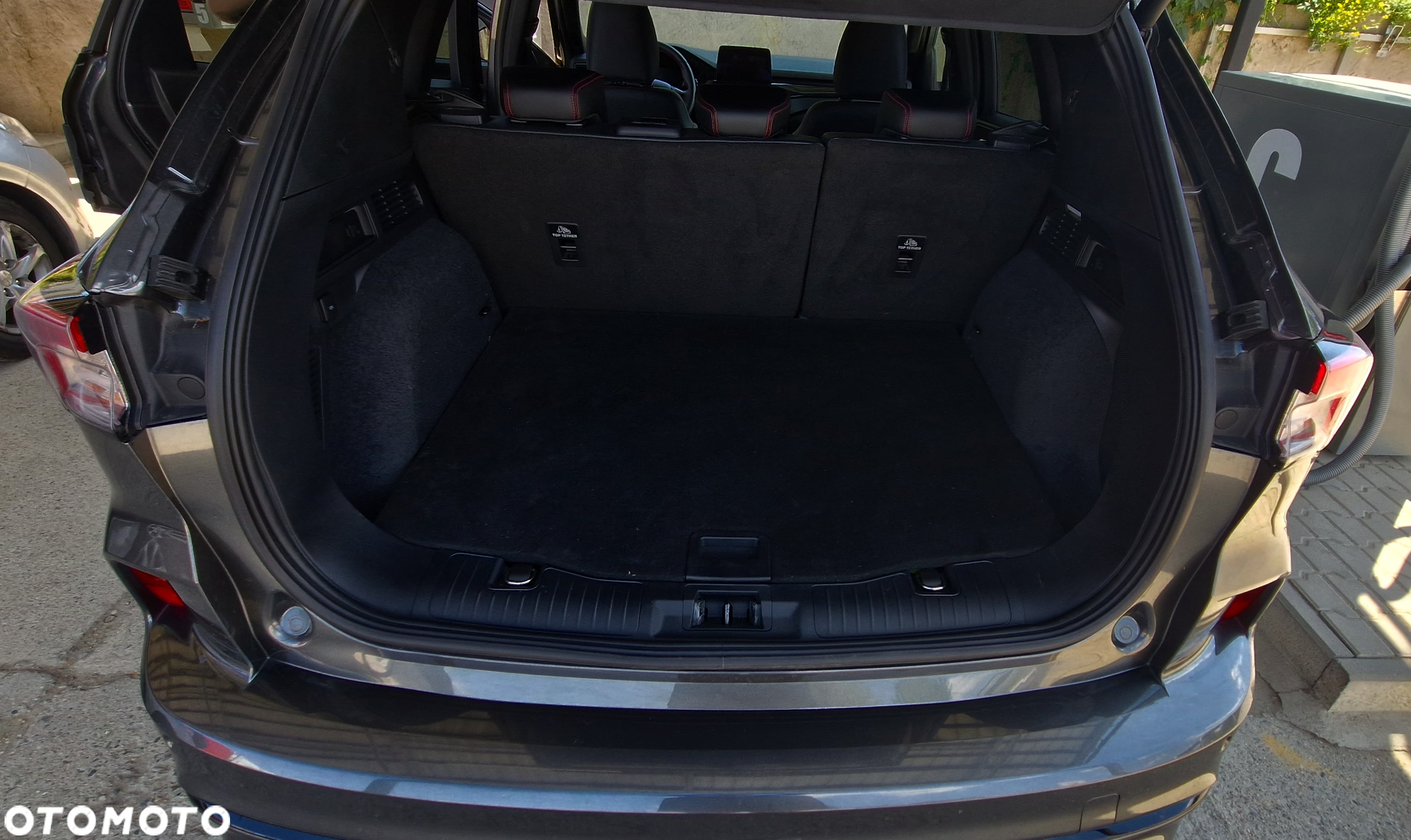 Ford Kuga 1.5 EcoBoost FWD ST-Line - 12