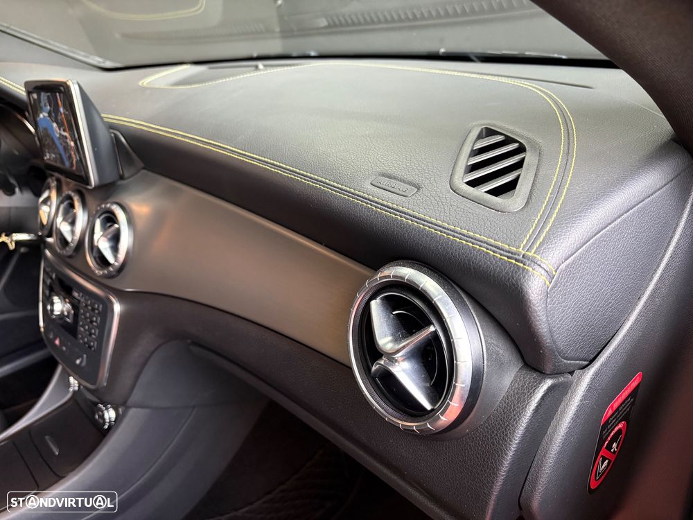 Mercedes-Benz CLA 220 CDI 7G-DCT AMG Line - 41
