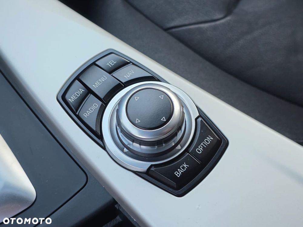 BMW Seria 3 320d xDrive Edition Luxury Line Purity - 30