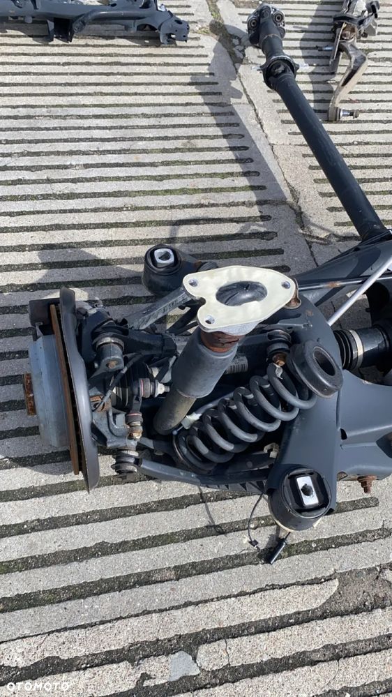 ZAWIESZENIE KOMPLETNE LEWA STRONA Z WAHACZAMI BMW F32 F36 - 2