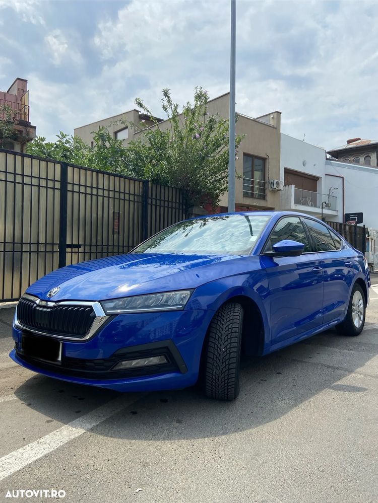 Skoda Octavia 2.0 TDI DSG Ambition - 1