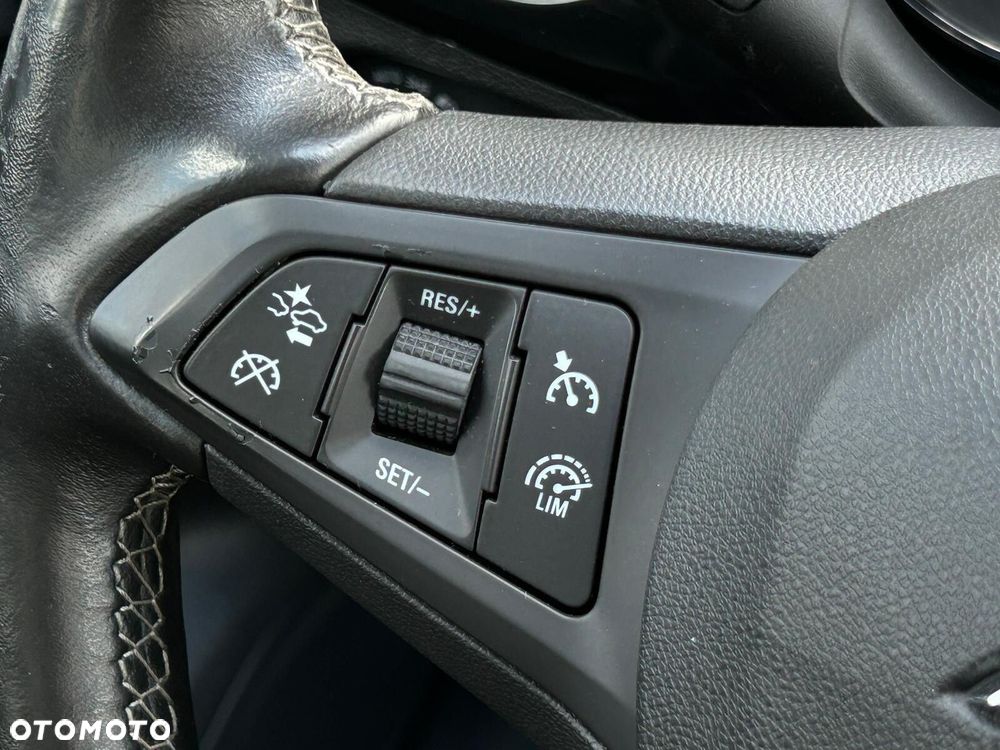 Opel Astra 1.6 T Elite S&S - 20