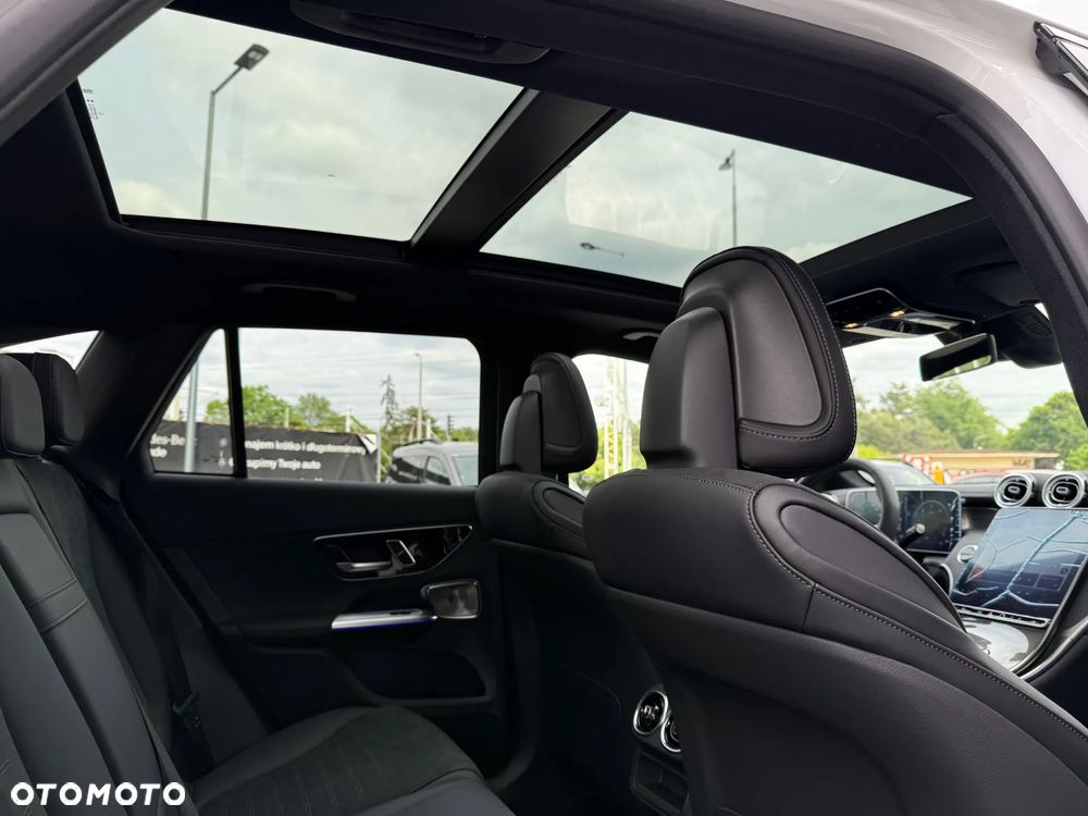 Mercedes-Benz GLC - 16