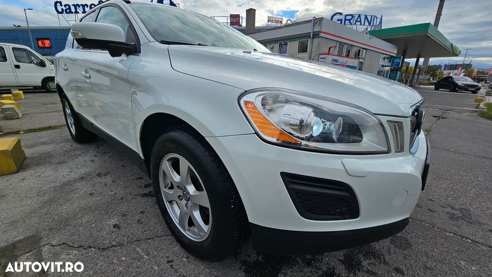 Volvo XC 60 D5 AWD Geartronic Momentum - 17