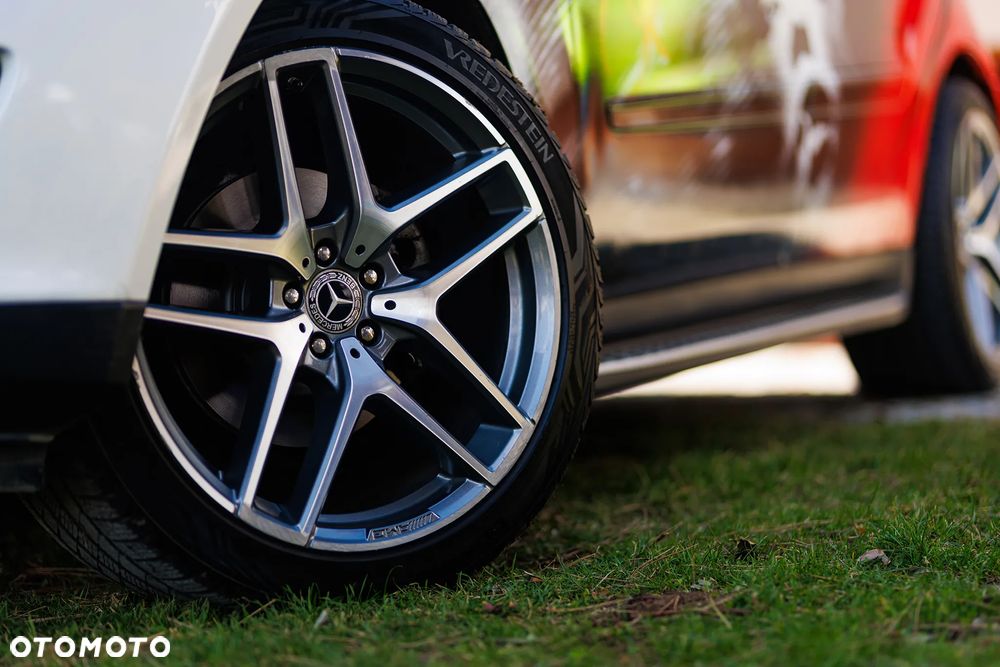 Mercedes-Benz ML - 11