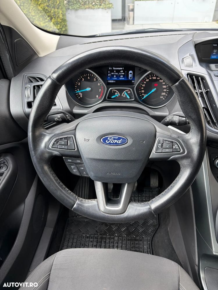 Ford Kuga - 13