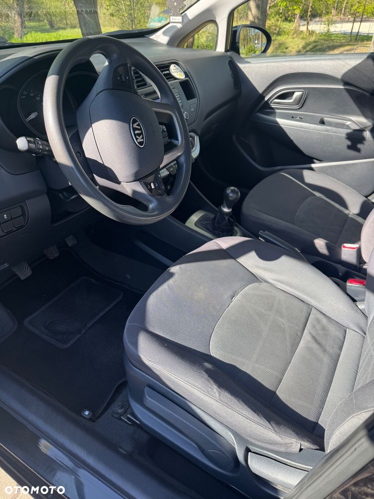 Kia Rio - 9