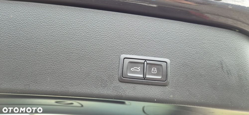 Audi A6 Avant 2.0 TDI Ultra S tronic - 24