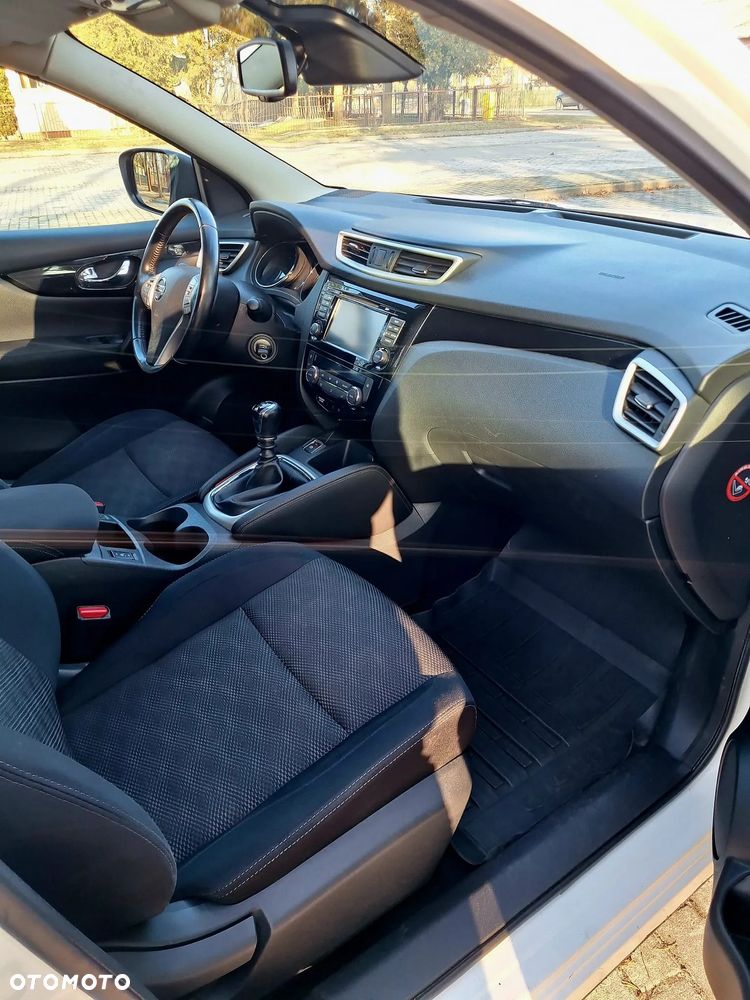 Nissan Qashqai 1.2 DIG-T N-Vision - 12