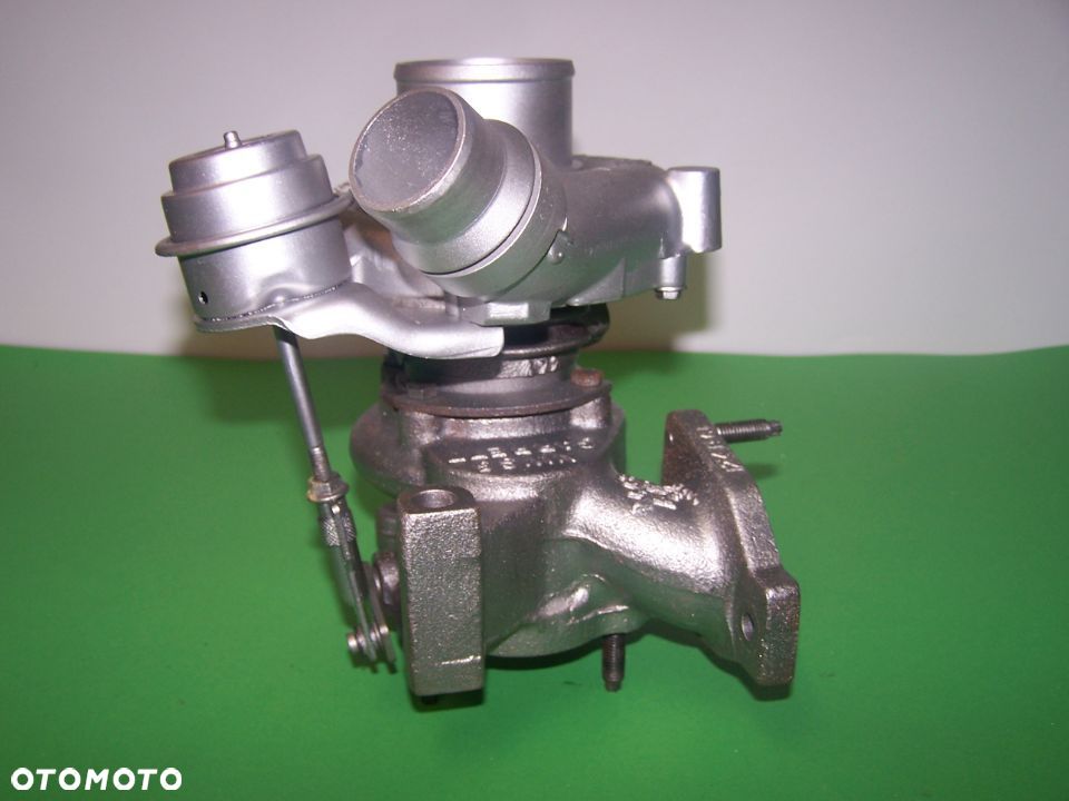 Turbosprężarka Opel Vivaro Trafic Primastar 2,0 Turbina - 2