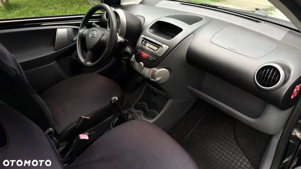 Toyota Aygo City - 10
