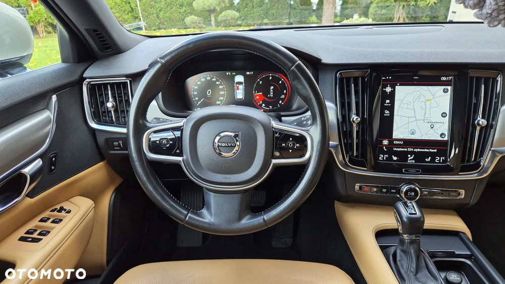 Volvo V90 D4 AWD Momentum - 11