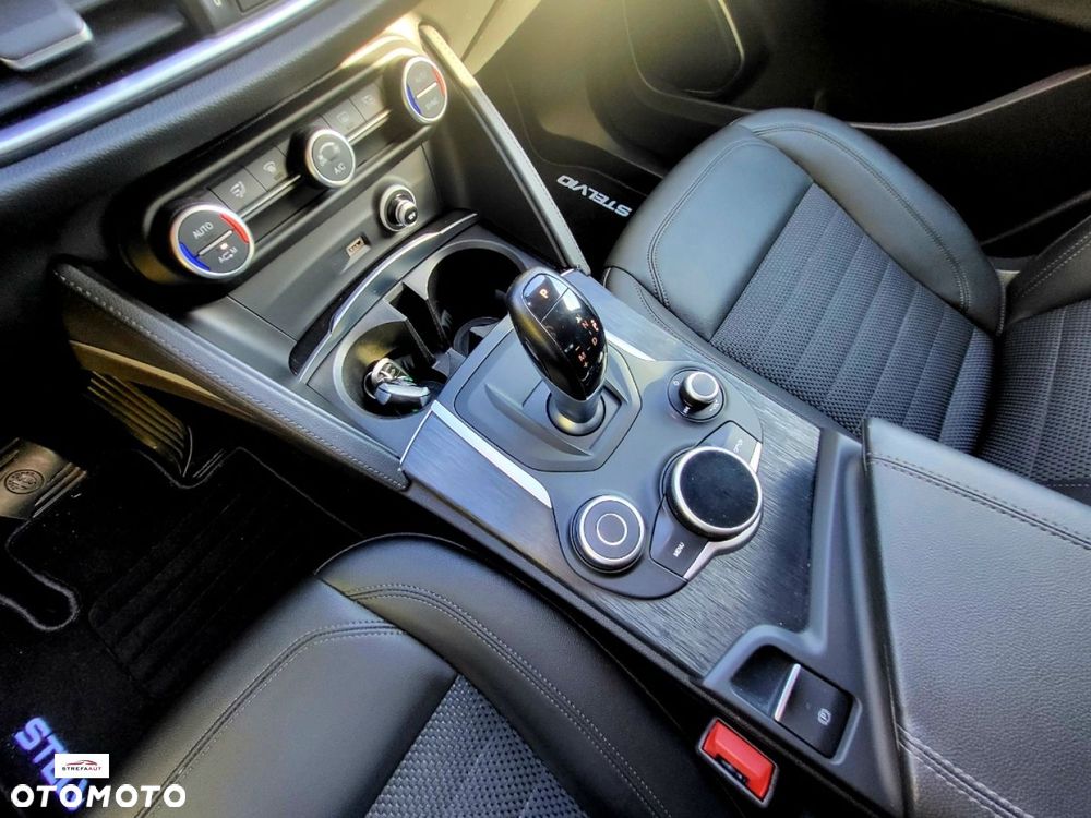 Alfa Romeo Stelvio - 19