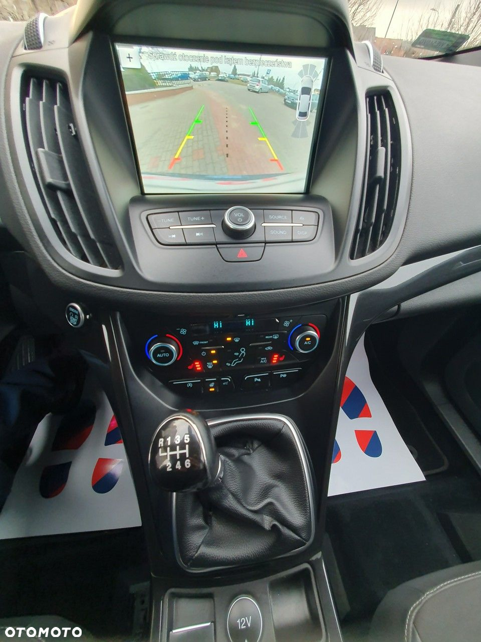 Ford Kuga - 4
