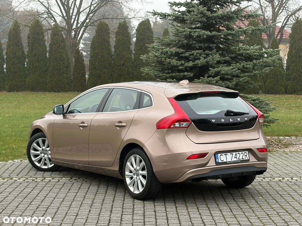 Volvo V40 D2 Summum - 4