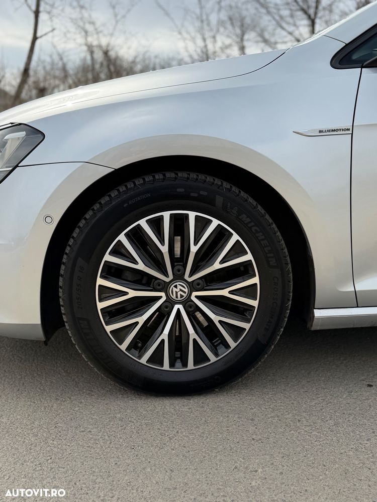 Volkswagen Golf - 4
