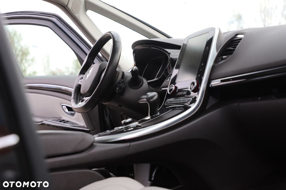 Renault Espace 1.6 dCi Energy Initiale Paris EDC 7os - 15