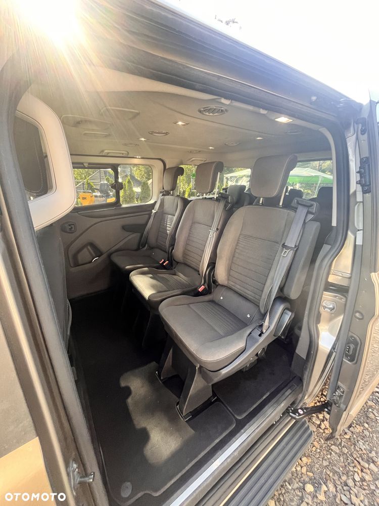Ford Tourneo Custom - 4