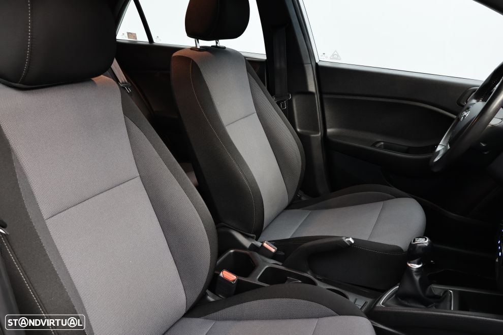 Hyundai i20 1.2 Access+Bluetooth 119g - 19