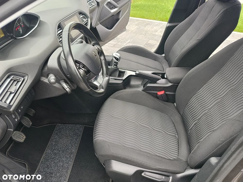 Peugeot 308 - 12