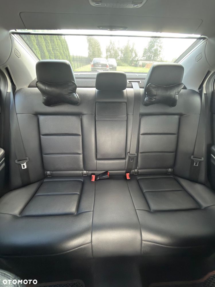 Mercedes-Benz Klasa E 220 CDI BlueEff - 23