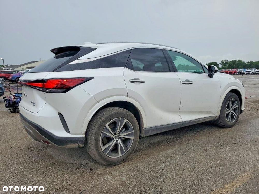 Lexus RX - 4