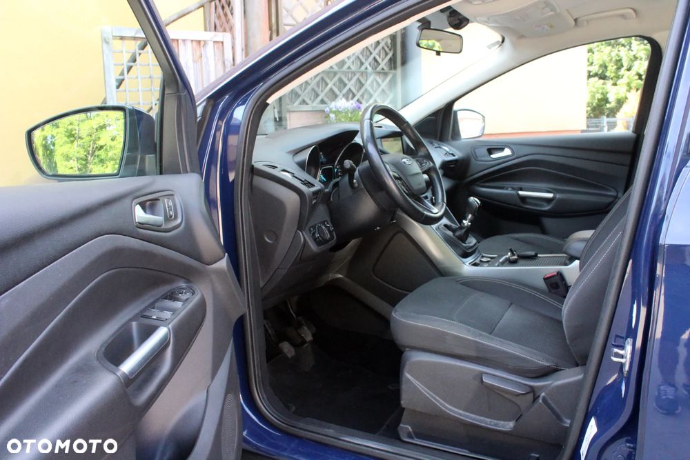 Ford Kuga 1.5 EcoBoost 2x4 Trend - 4