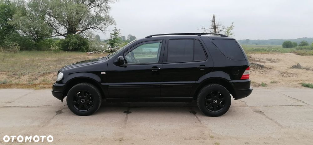 Mercedes-Benz ML - 23