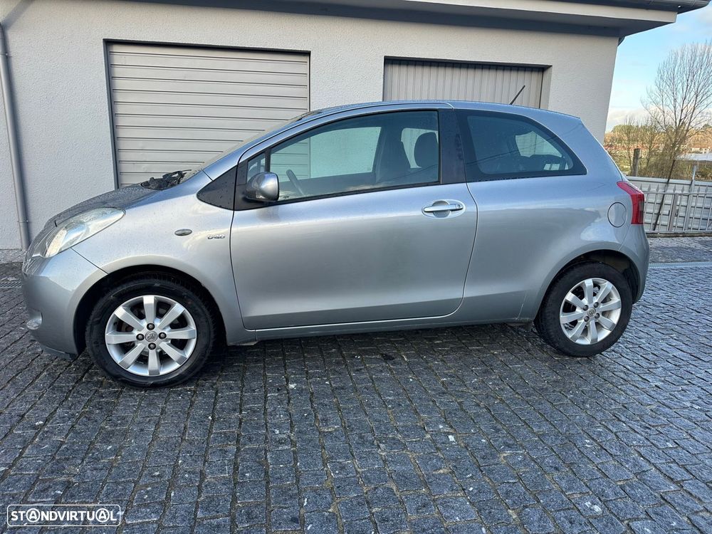 Toyota Yaris 1.4 D-4D Sol+AC - 4