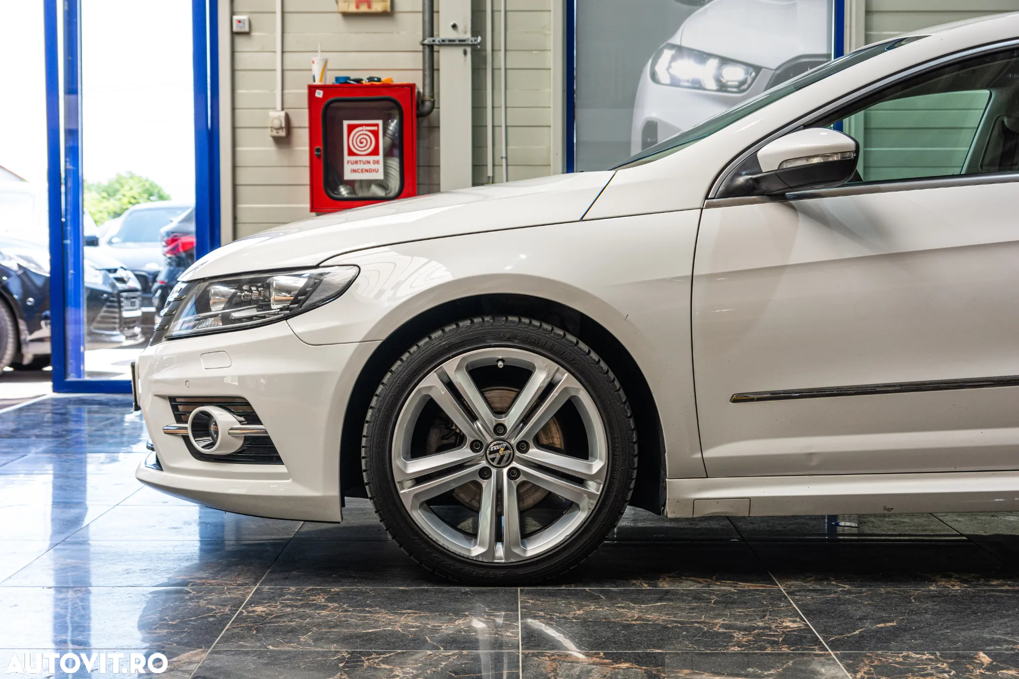 Volkswagen Passat CC 2.0 TDI 4Motion BlueMotion Technology DSG - 9