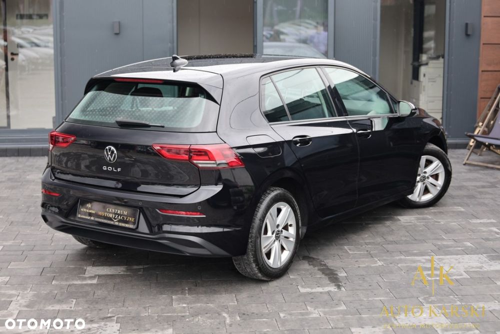 Volkswagen Golf - 8