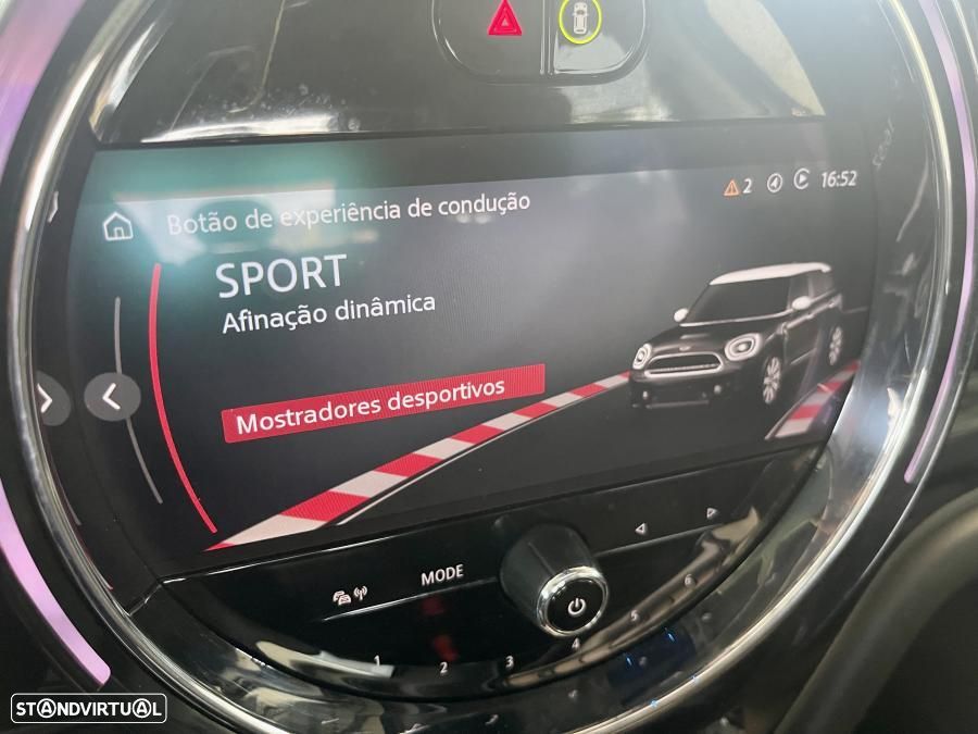 MINI Countryman Cooper SE ALL4 Auto - 32