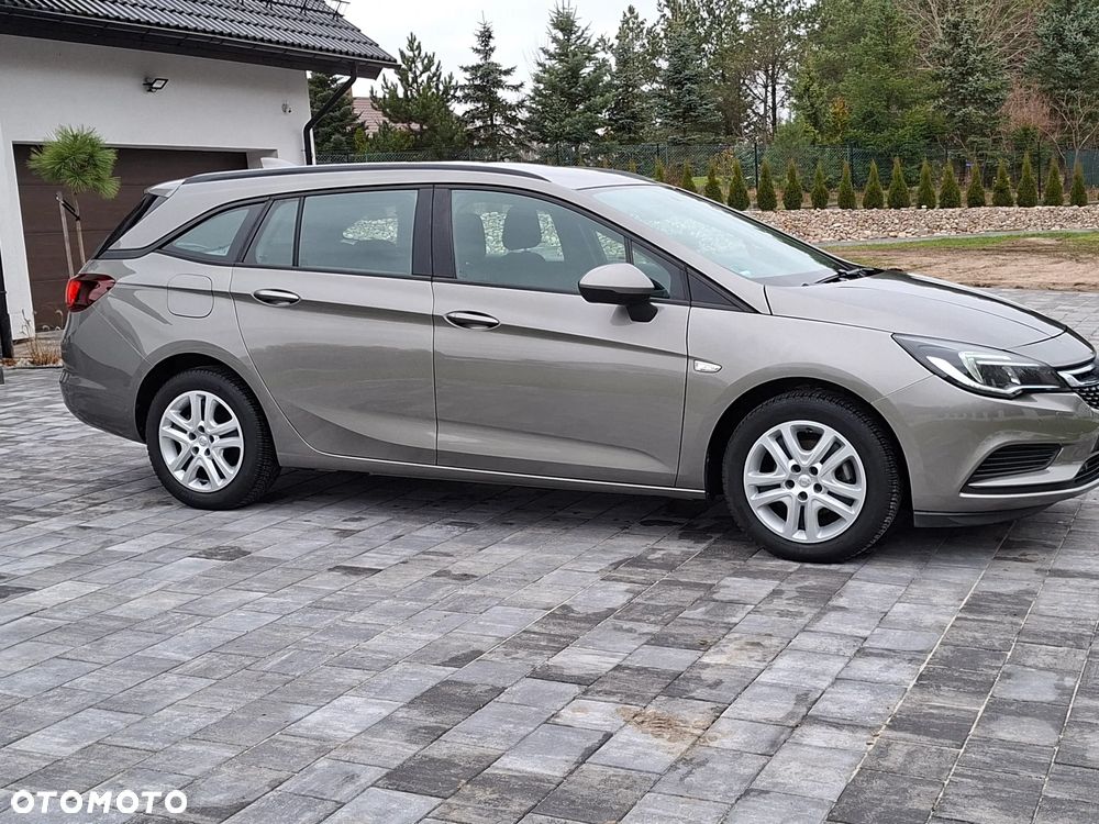 Opel Astra 1.6 CDTI Sport - 10