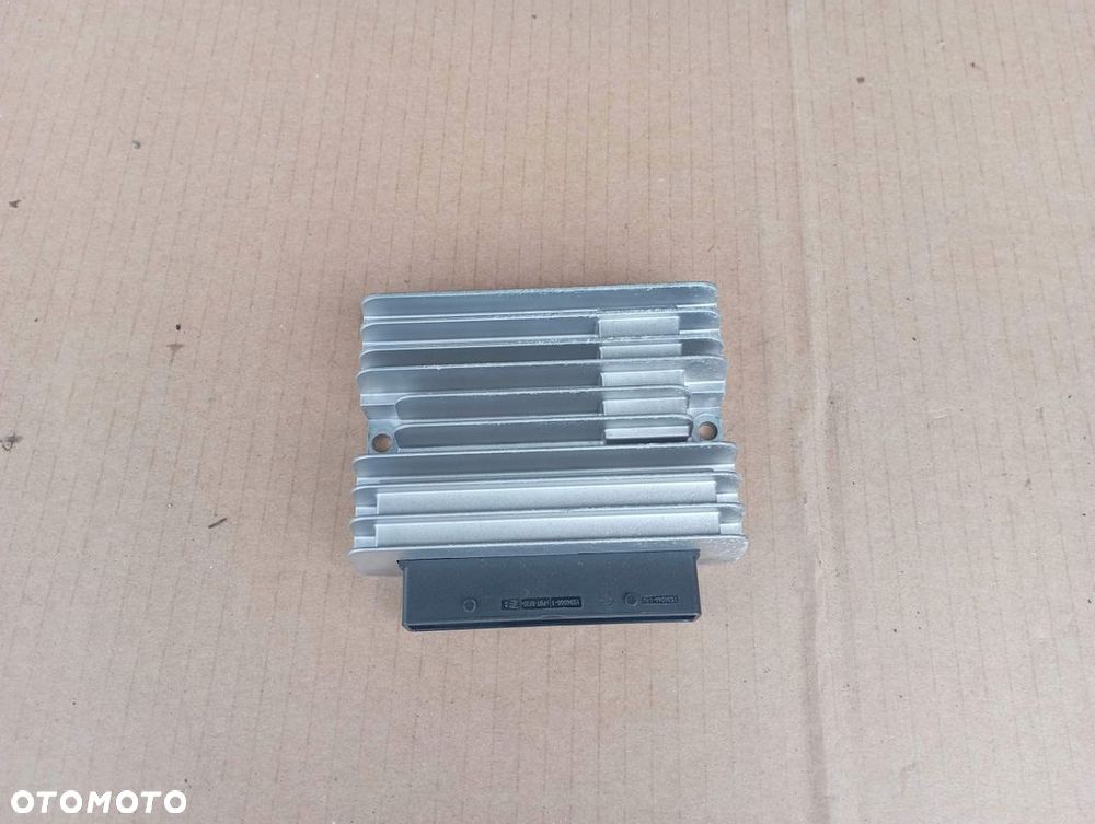 MERCEDES W205 C KLASA WZMACNIACZ A2059007818 - 1
