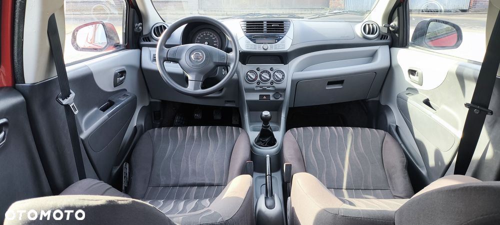 Nissan Pixo - 21