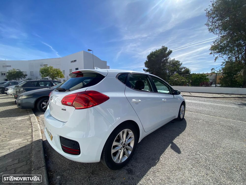 Kia Ceed 1.4 CRDi Nav Line - 4