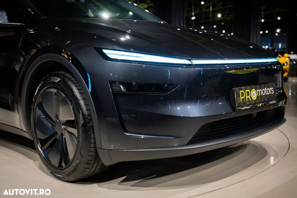 Tesla Model Y Long Range RWD - 20