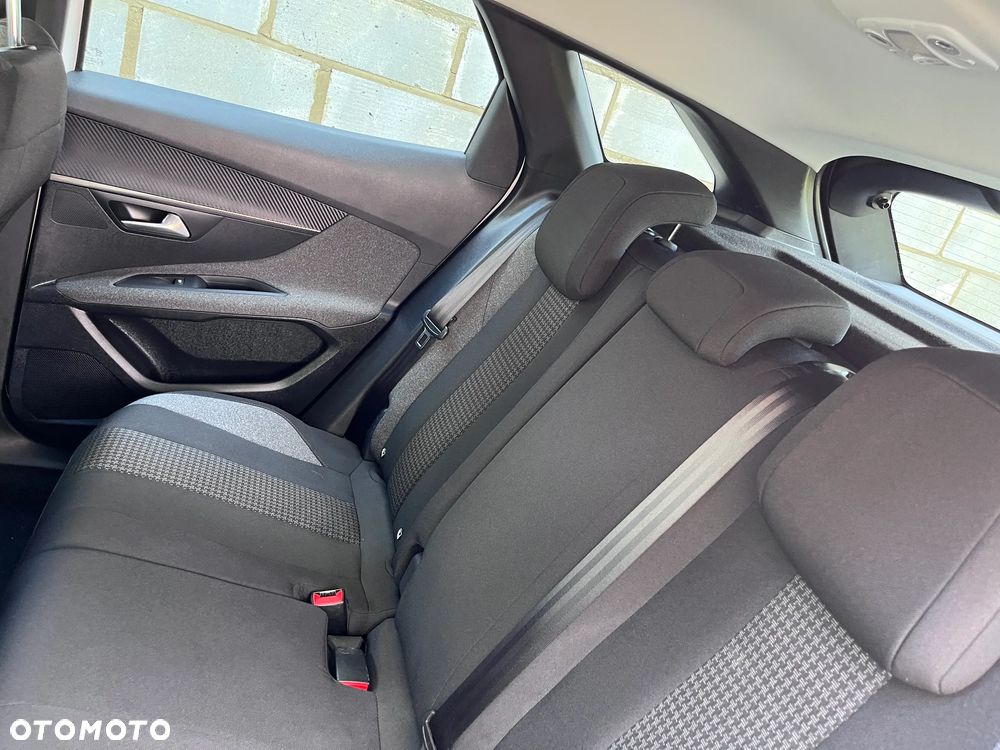 Peugeot 3008 BlueHDi 130 Stop & Start EAT8 Active Business-Paket - 9